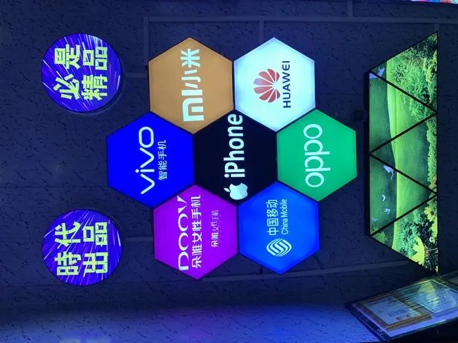 成都广告午夜性爱网址水晶广告灯箱的特点